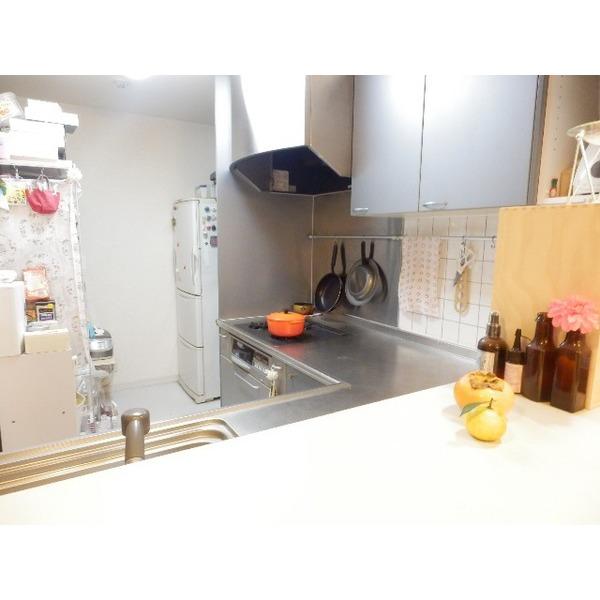 Kitchen. Depth spacious kitchen!