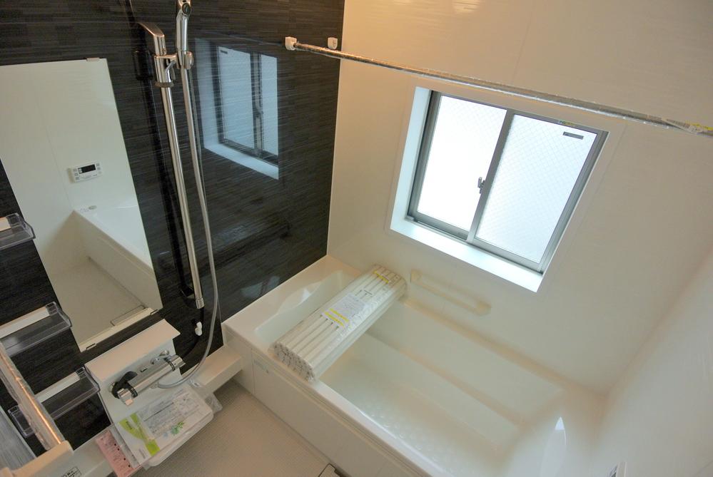 Bathroom. Selling local