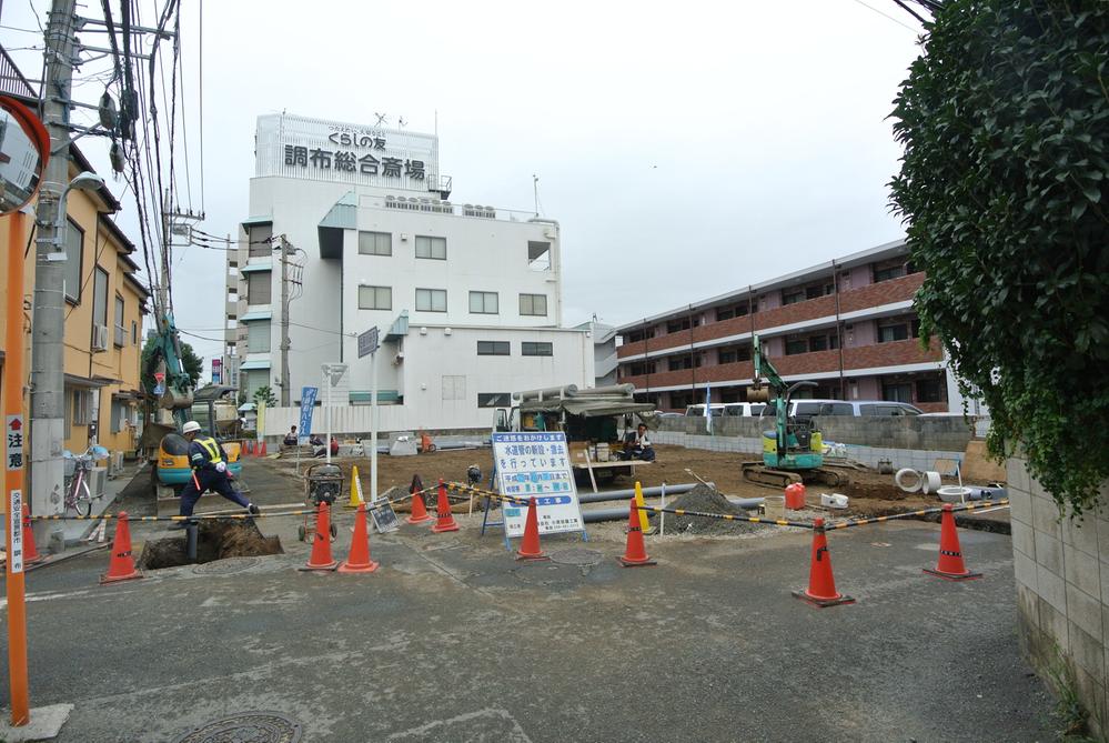 Local photos, including front road. Local (10 May 2013) Shooting