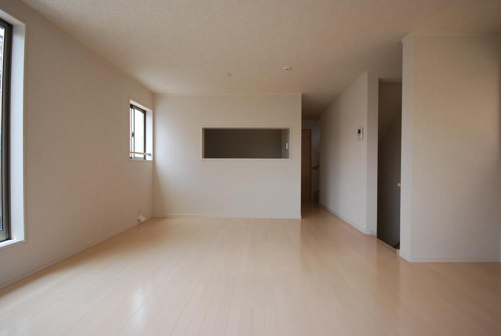 Same specifications photos (living). Seller same specifications