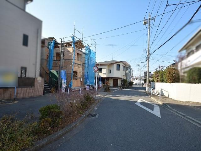 Local photos, including front road. Kokuryo-cho 5-chome front road 2013 / 12 / 7 Shooting
