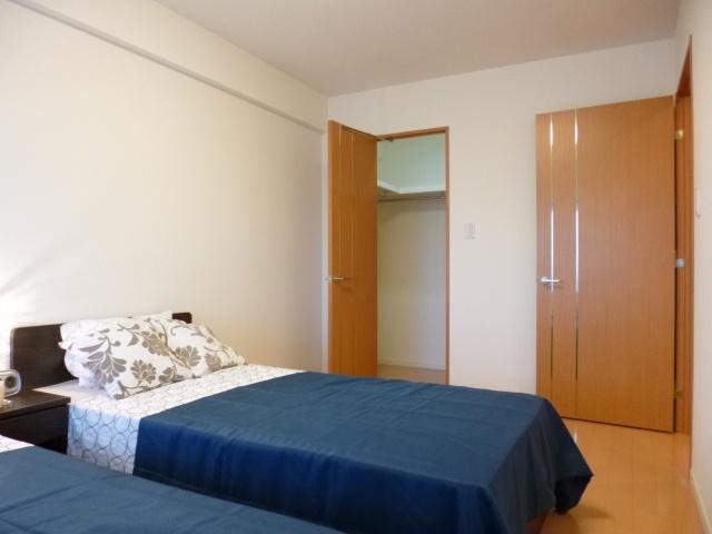 Non-living room. 1