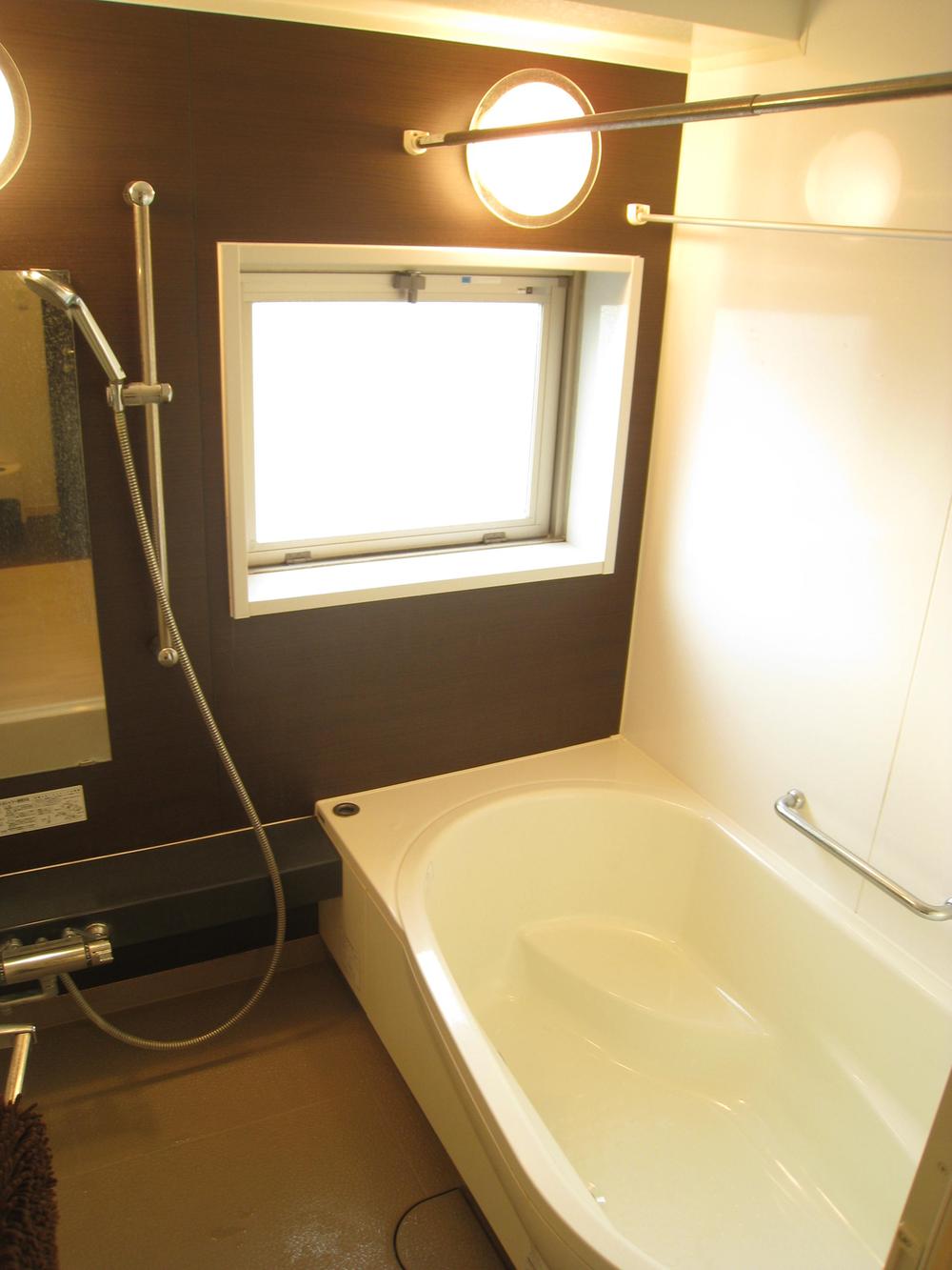 Bathroom. Indoor (09 May 2013) Shooting