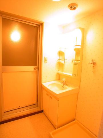 Washroom. Also wash basin was a new exchange