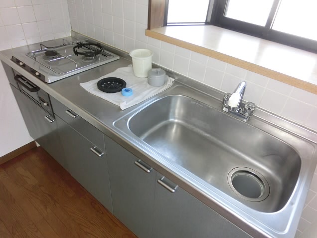 Kitchen. Before the kitchen there is a window bright and airy good.