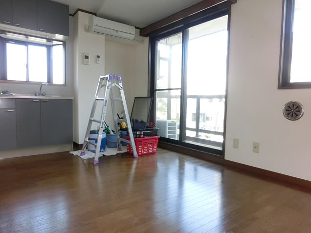 Living and room. Firmly you can place the dining table.