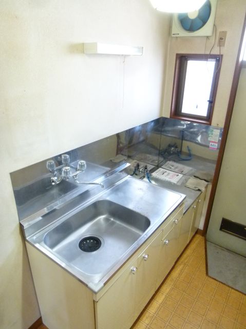 Kitchen. ※ Renovation before