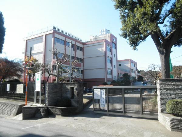 Junior high school. Kojiro 1900m walk 24 minutes to the junior high school
