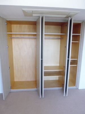 Receipt. Storage is abundant room