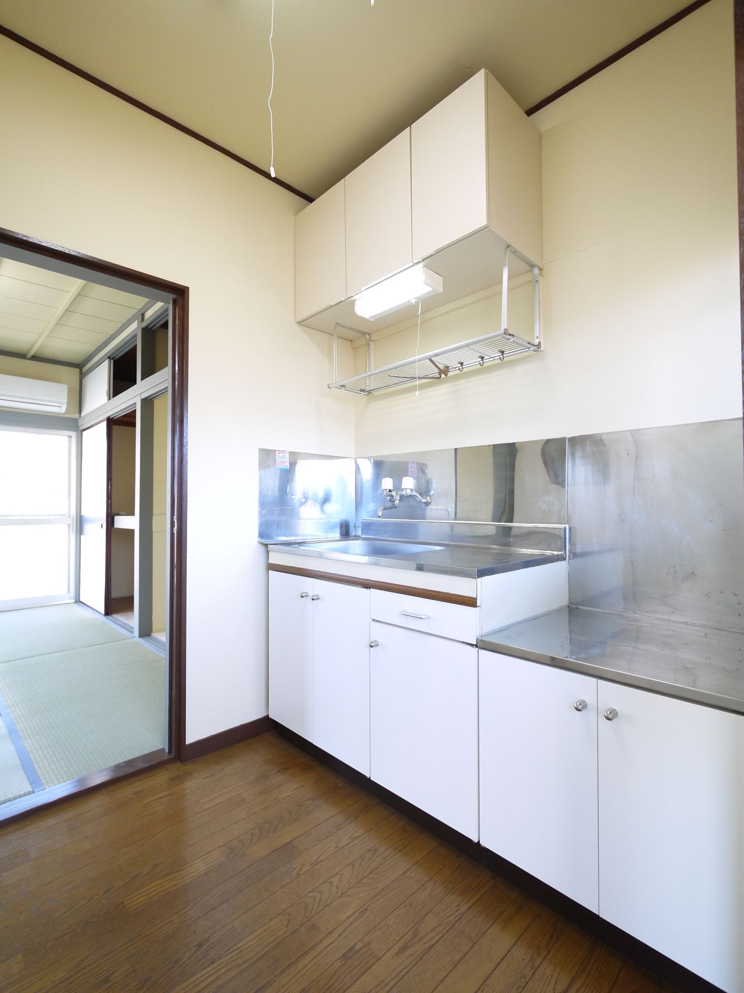 Kitchen. ☆ Two-burner gas stove can be installed ☆