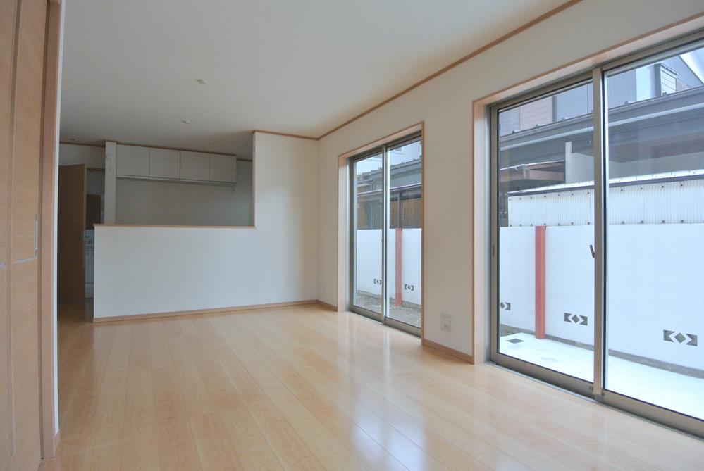 Same specifications photos (living). Seller same specifications