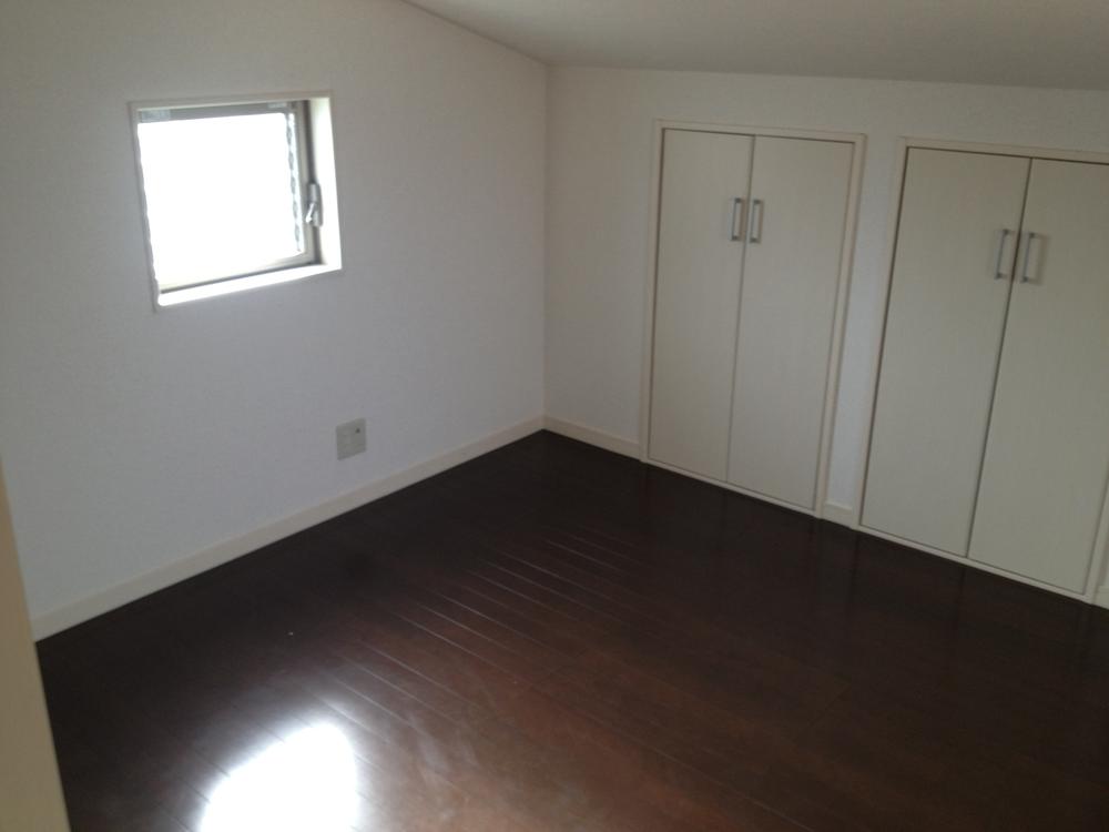 Non-living room. Indoor (12 May 2013) Shooting