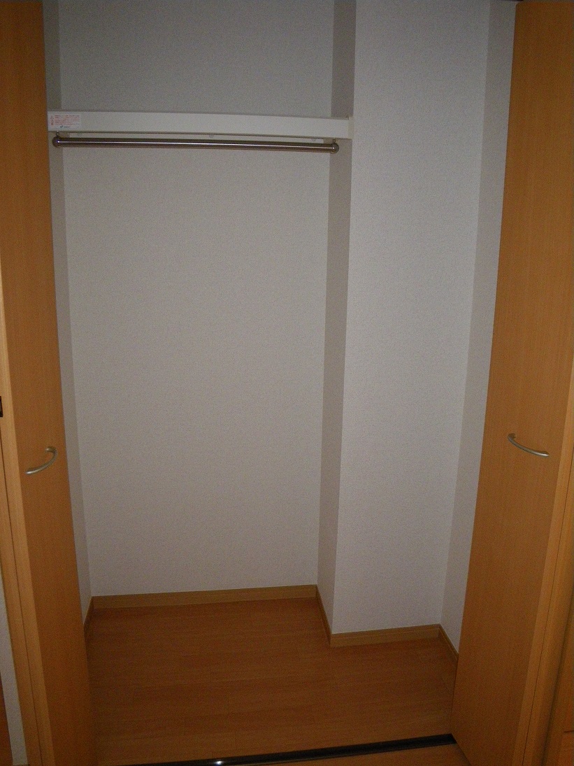 Receipt. Storage with depth