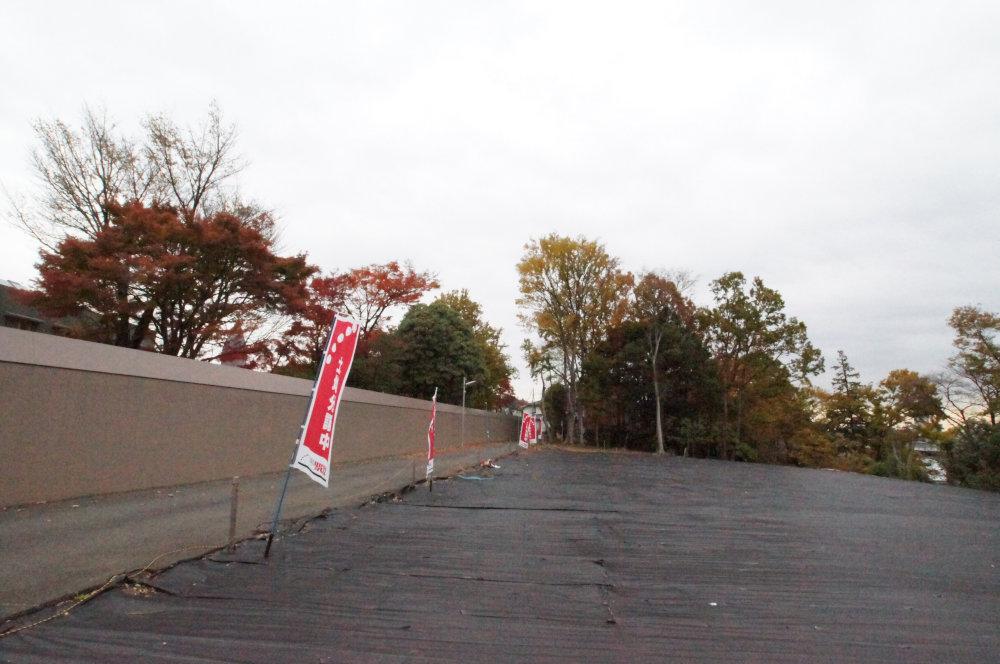 Local land photo. The building, Wooden panel combination method.