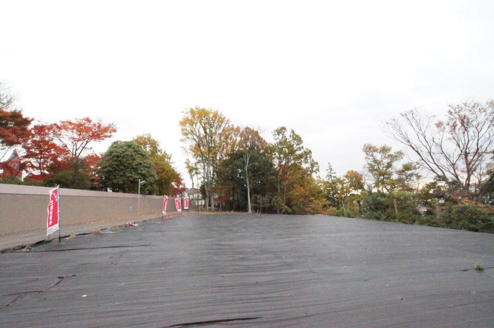 Local land photo. Hitachi seismic damper installation. To absorb the shaking of an earthquake, Minimize the damage to the building.