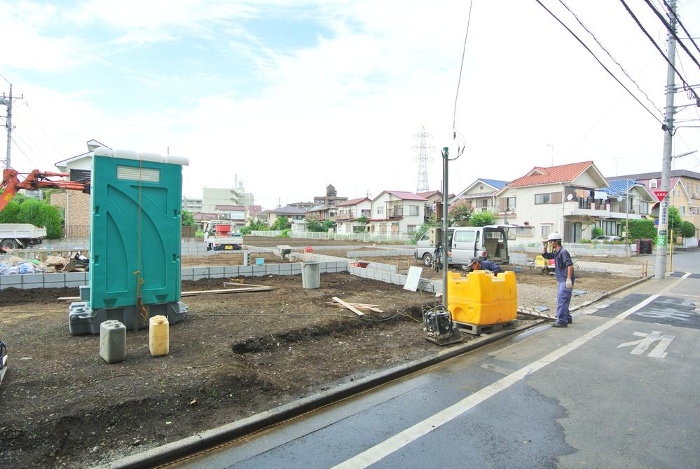 Local photos, including front road. Local (10 May 2013) Shooting