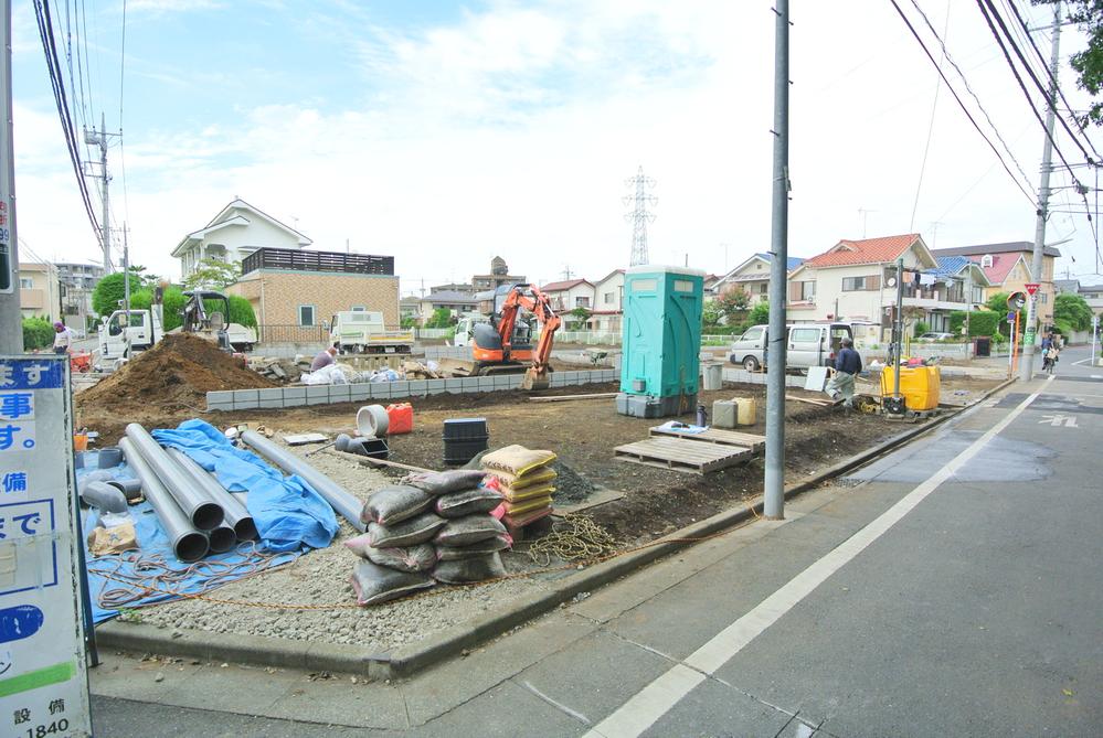 Local appearance photo. Local (10 May 2013) Shooting