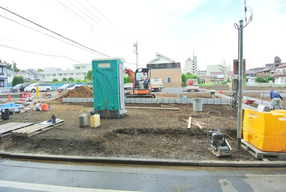 Local appearance photo. Local (10 May 2013) Shooting