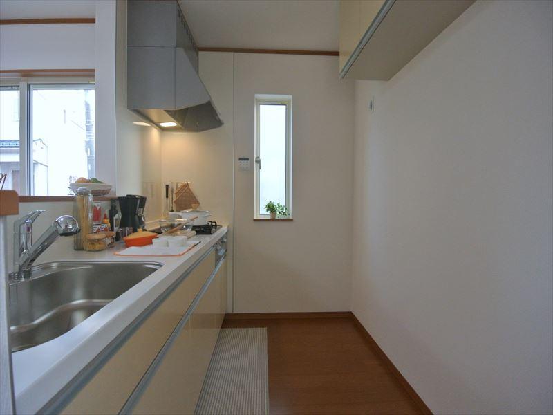 Kitchen. Selling local