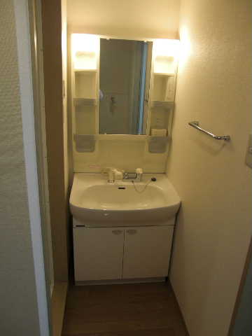 Other room space. Independent wash! Is a popular! 