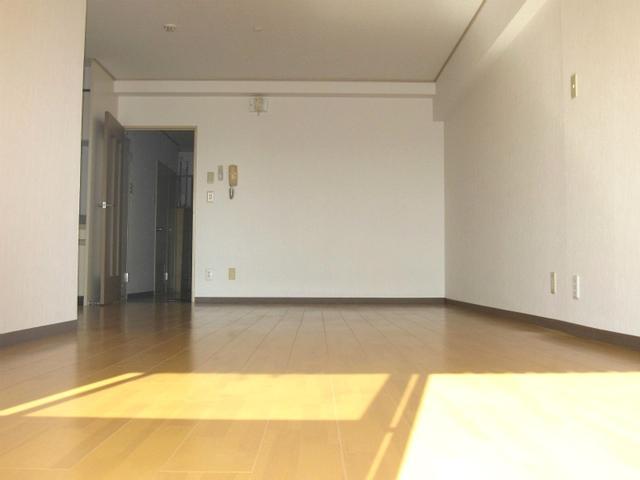 Living. Lions Mansion Chofu Building C Living