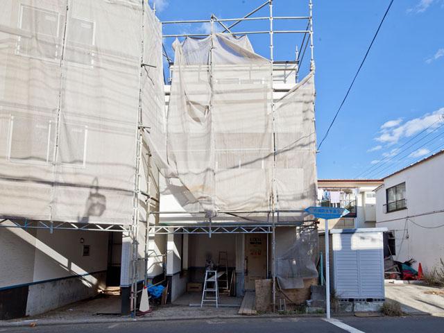 Local appearance photo. Local (11 May 2013) Shooting