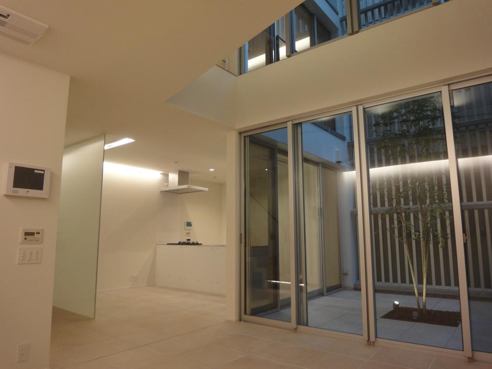 Living. Indoor (11 May 2013) Shooting