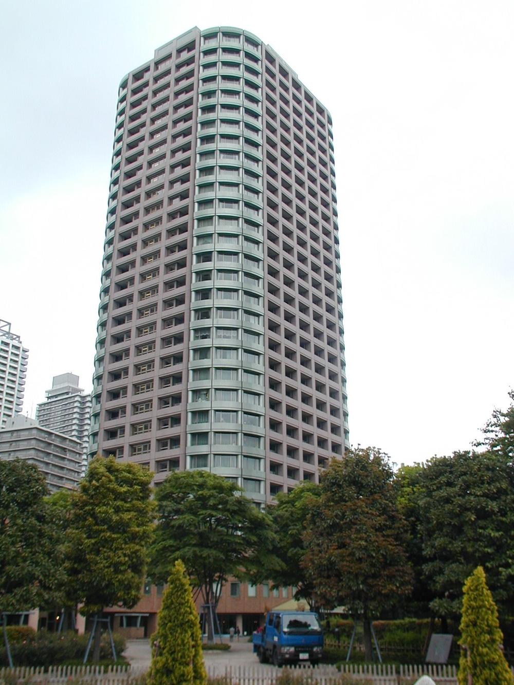 Local appearance photo. Local (January 2012) shooting