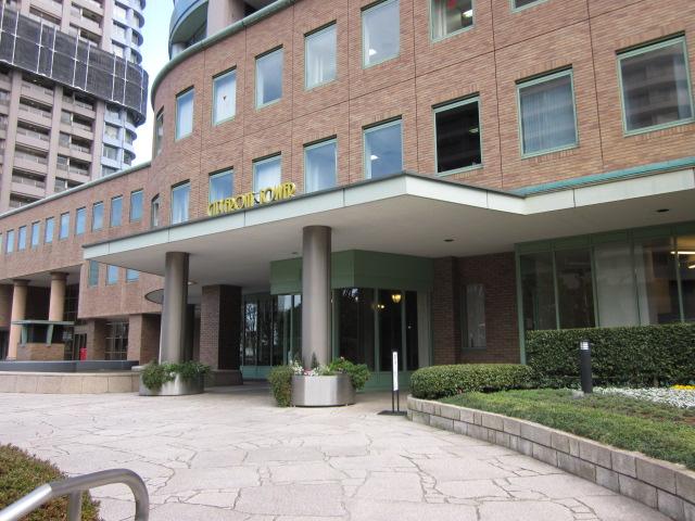 Entrance. Common areas