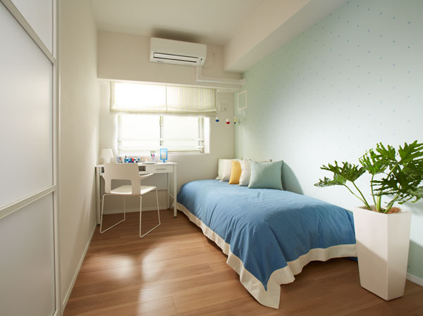 Living.  [bedroom] Bedroom the brightness of the living room is transmitted soft.