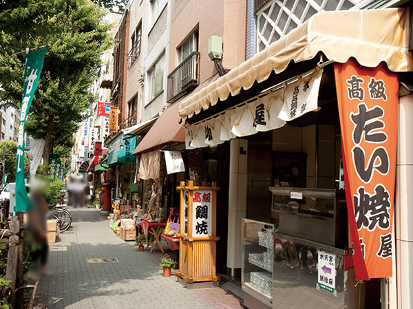 Surrounding environment. Amazake alley (7 min walk / About 510m)