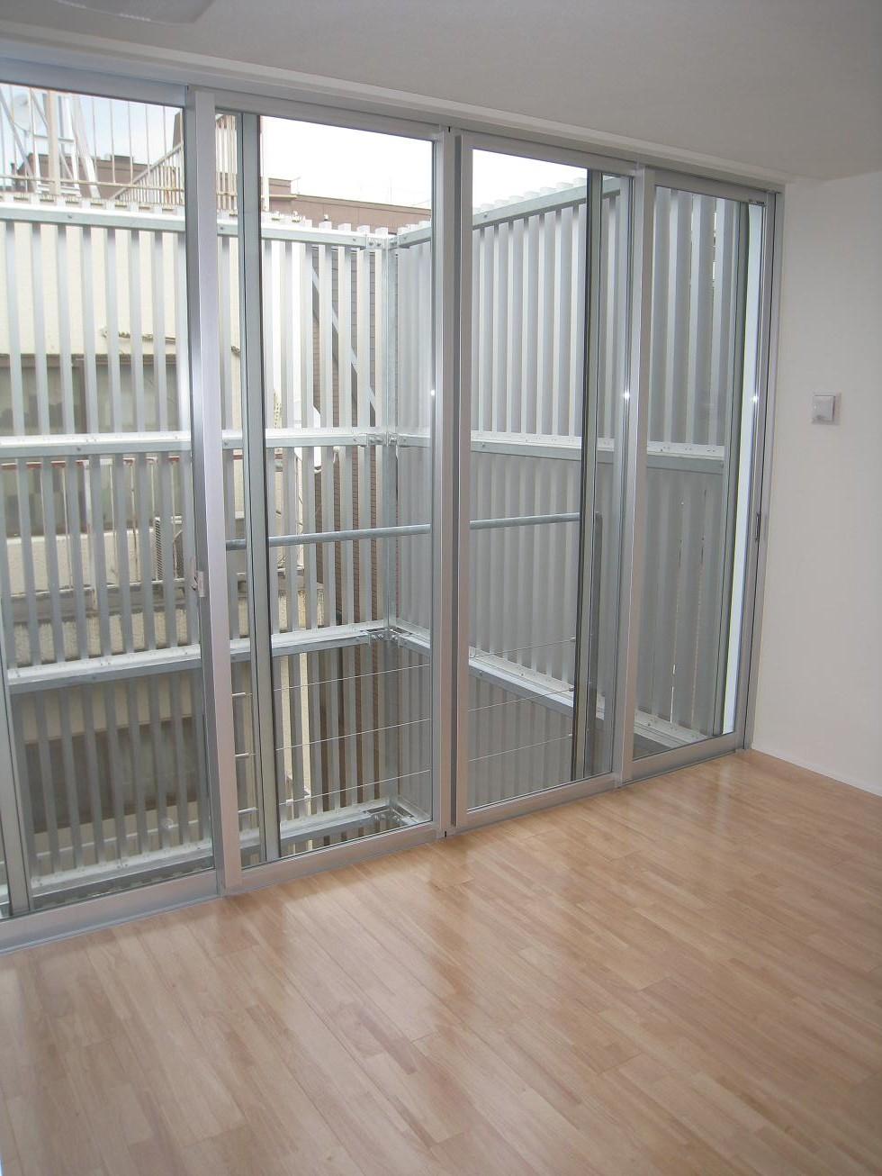 Non-living room. Indoor (10 May 2013) Shooting