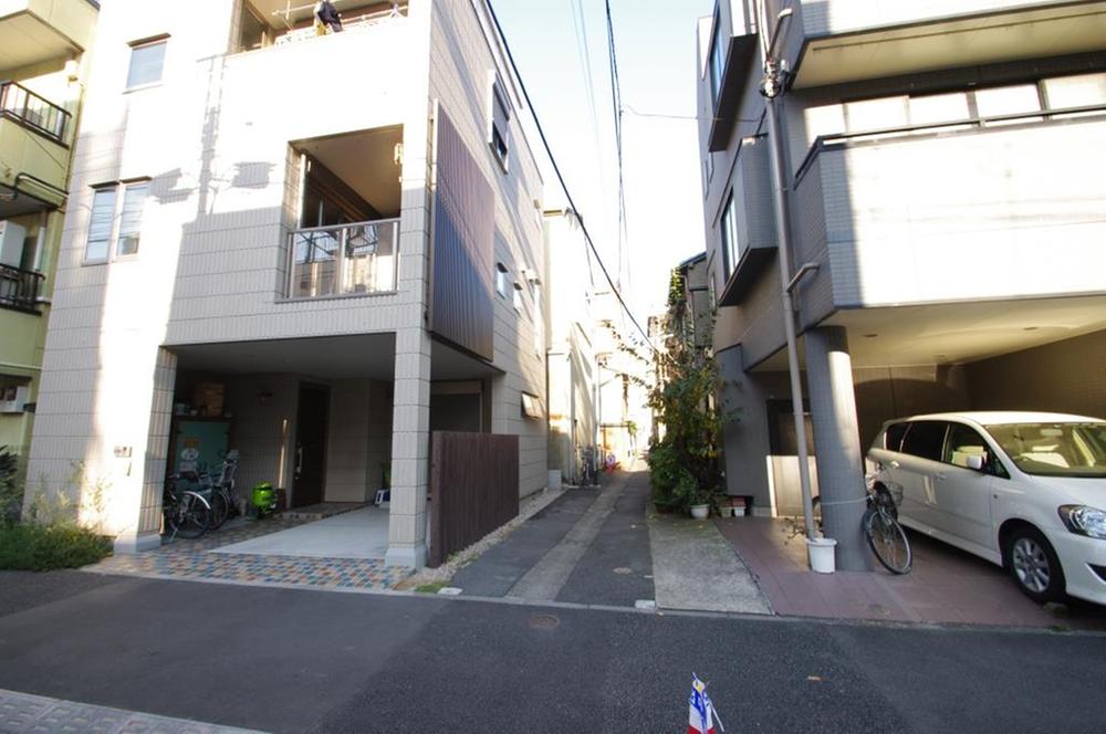 Local appearance photo. Local (11 May 2013) Shooting