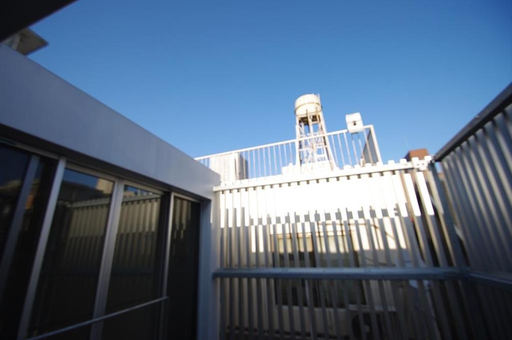 View photos from the dwelling unit. View from the site (November 2013) Shooting