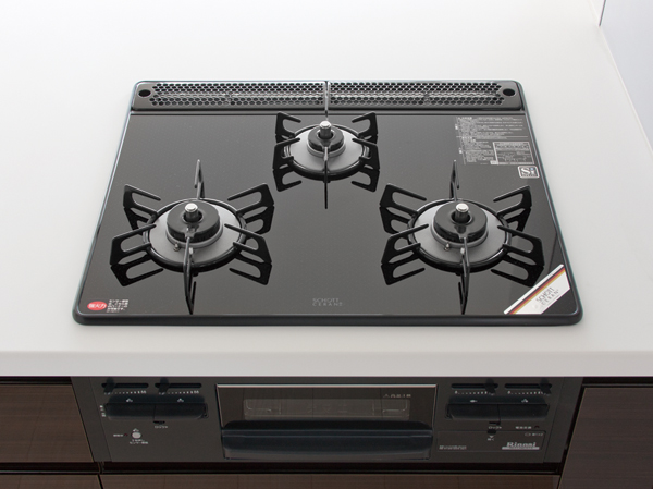 Kitchen.  [Schott glass top plate] It is loved all over the world, Germany ・ Adopt a shot manufactured by heat-resistant ceramic glass top plate. Not only beautiful, Strongly to heat and shock, Difficult dirty luck, It is easy to clean.