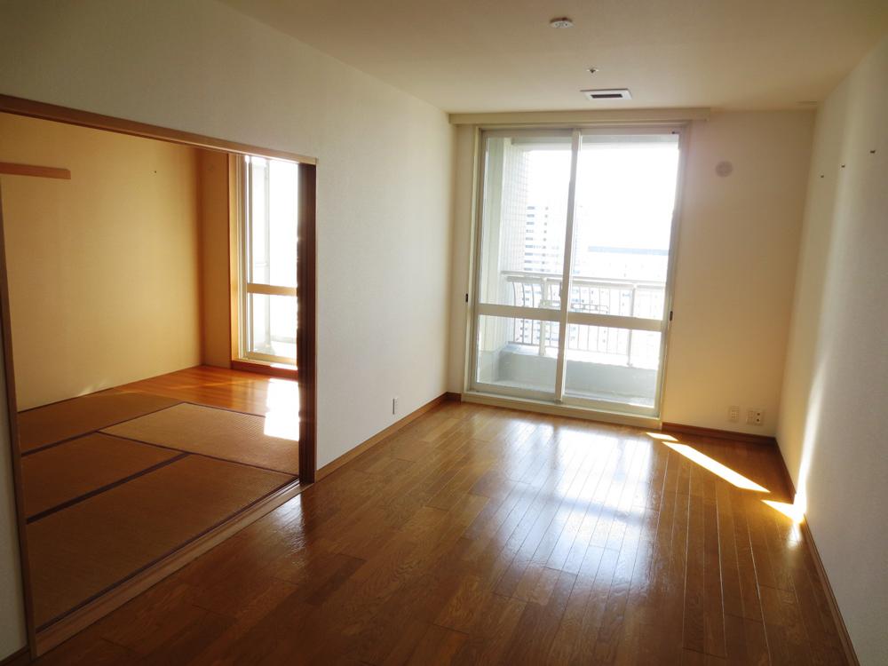 Living. Indoor (12 May 2013) Shooting