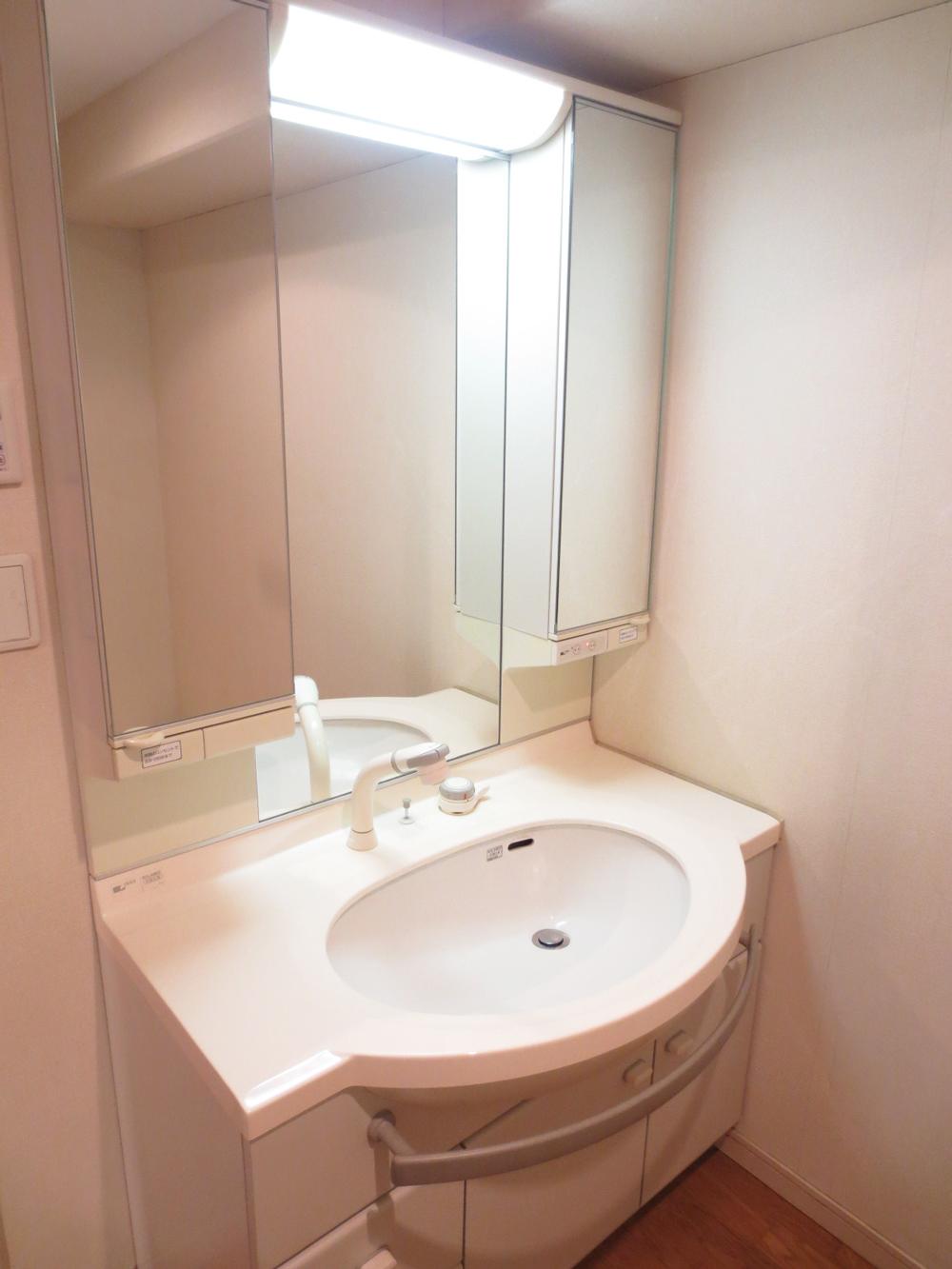 Toilet. Indoor (12 May 2013) Shooting