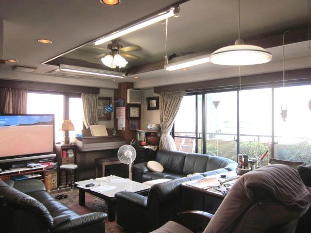 Living. Indoor (September 2012) shooting