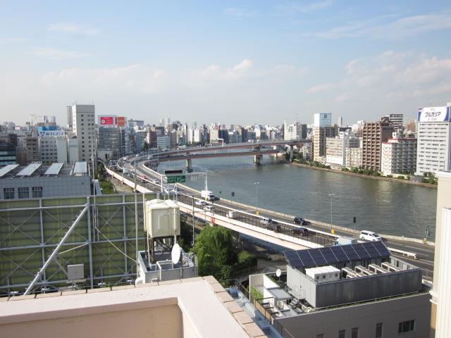 View photos from the dwelling unit. View from local (September 2012) shooting