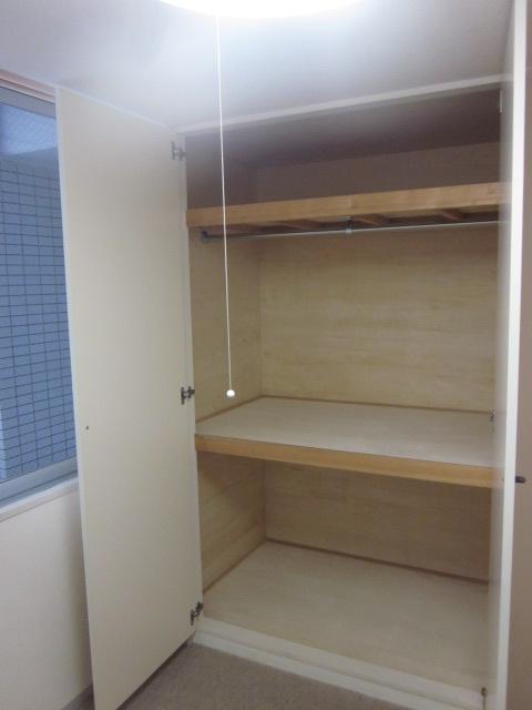 Non-living room. Indoor (10 May 2013) Shooting