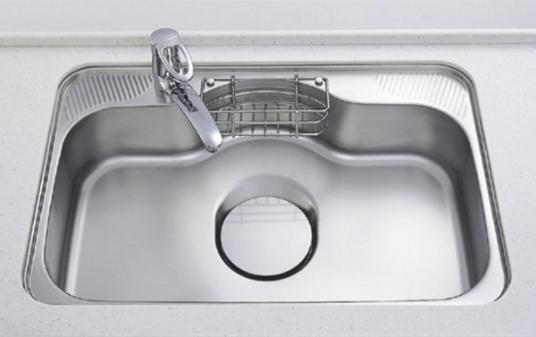 Kitchen.  [Wide type Sink] A width of about 800mm wide sinks also large pot washable smoothly. Inconspicuous scratch, Have been made excellent embossing also design properties.