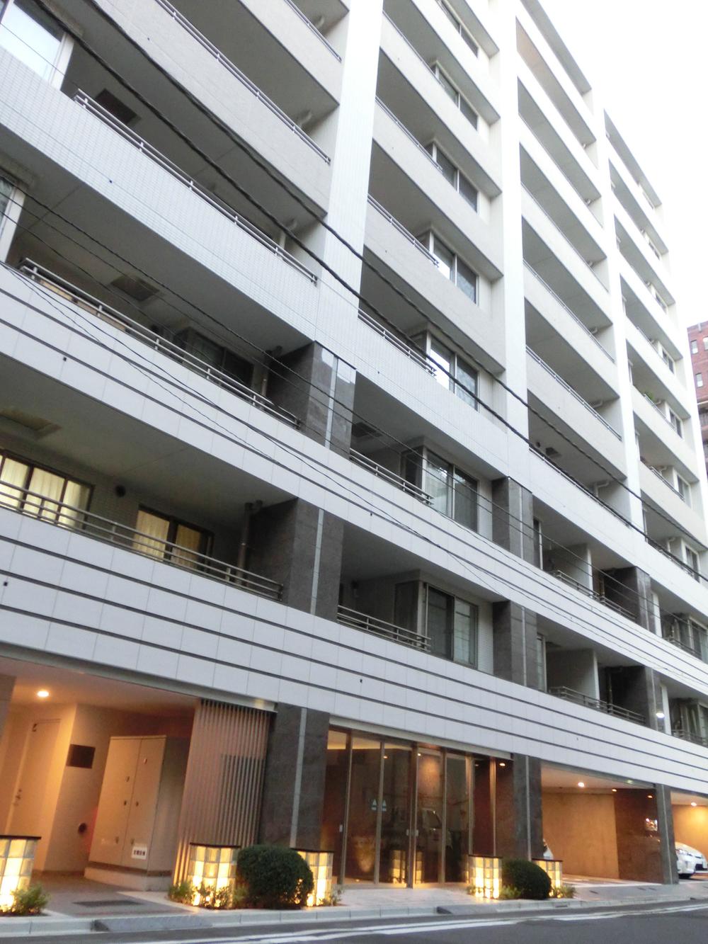 Local appearance photo. Local (11 May 2013) Shooting