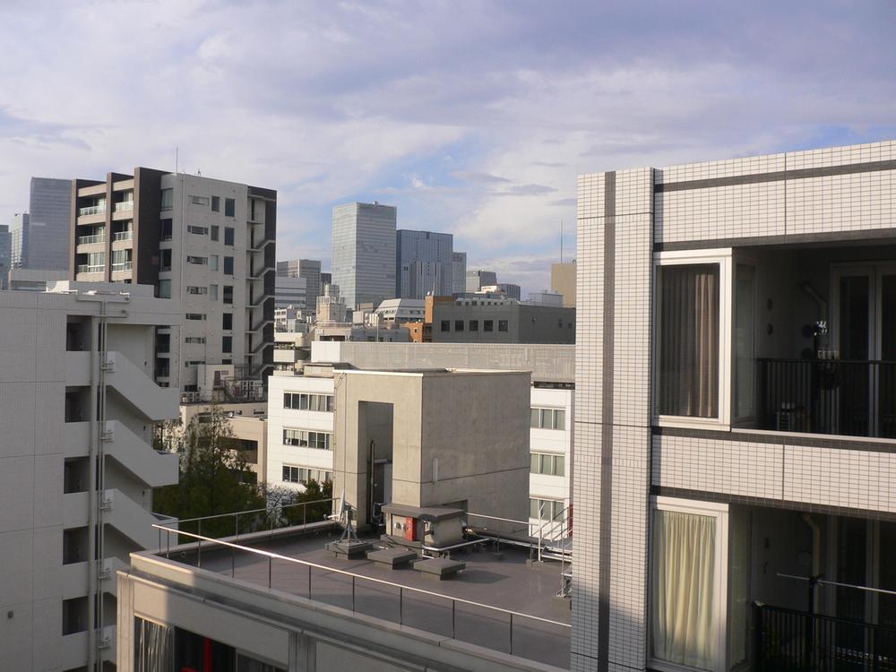 View photos from the dwelling unit. North view