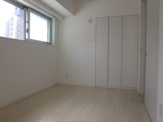 Non-living room. Indoor (February 2013) Shooting