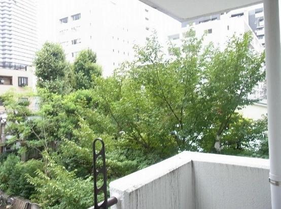 View photos from the dwelling unit