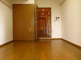 Non-living room. Western-style is about 6.8 Pledge.