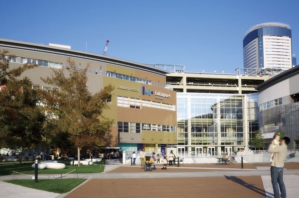 Urban Dock LaLaport TOYOSU (about 1800m)
