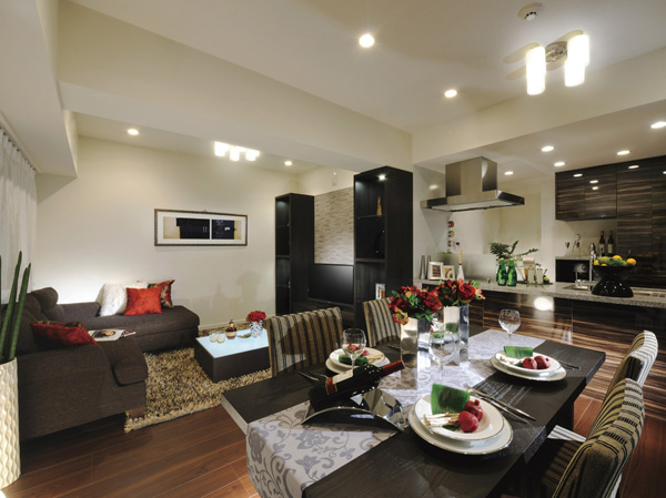 Room and equipment. living ・ The talks about the quality of the dining, Air feeling seems to exist only in this space. Emerge in indirect lighting to bring warmth, Detail, such as material and color ring, By certain sense of quality, Healing that sense of relief to their respective owners. In this space, We seek a universal quality. ( ※ Model Room B type design change plan (application deadline Yes ・ Furniture was taken a fee) in November 2012, Furnishings are not included in the sale price.  ※ Some including paid option)