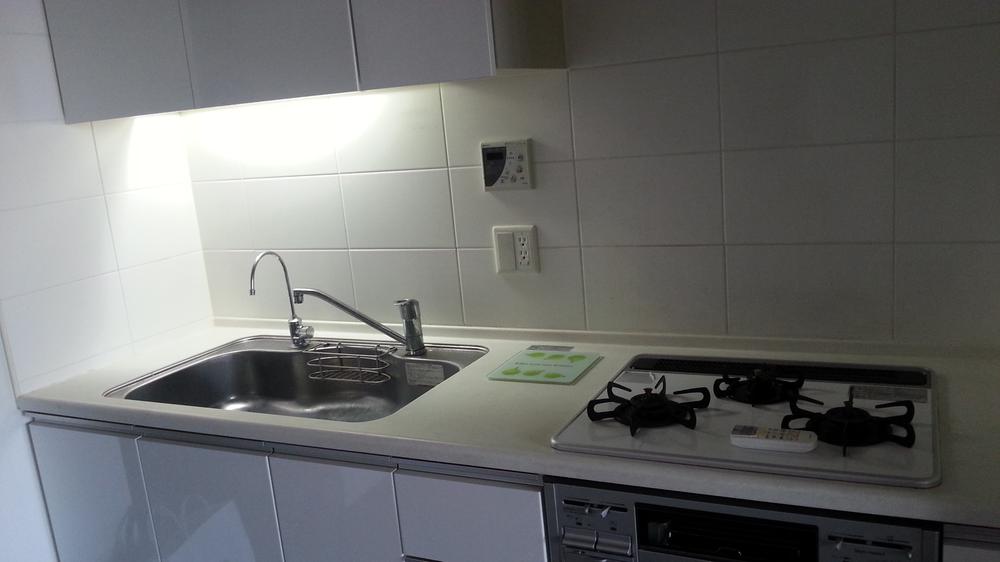 Kitchen. There is a kitchen water purifier