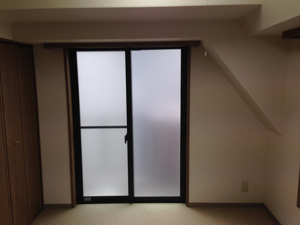 Non-living room. Indoor (11 May 2013) Shooting